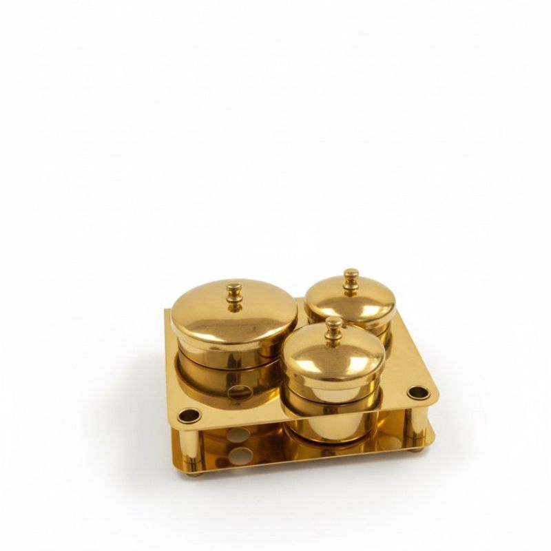 اكواب ومستلزمات فن الاظافر